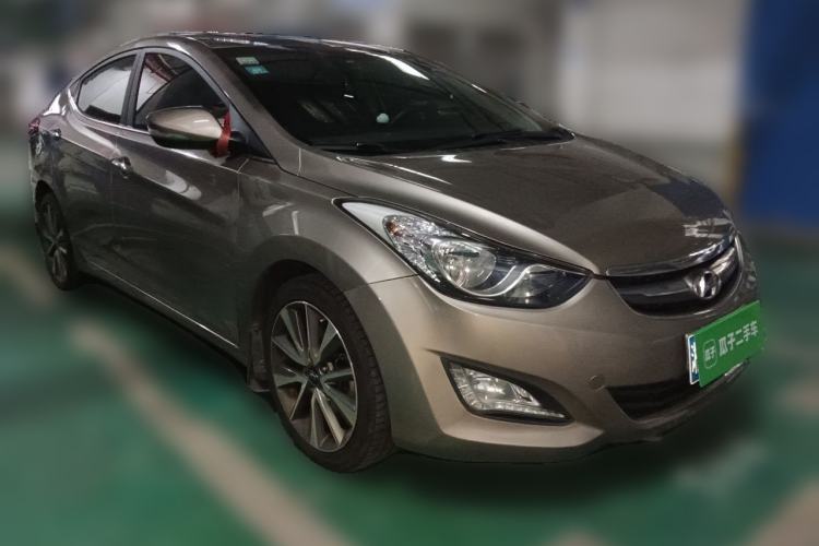 Used Hyundai Elantra (5th Generation / Langdong) 2015 1.6L Automatic Leading Model Front Right 45 Deg