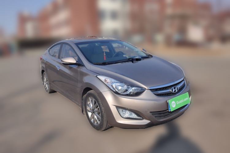 Used Hyundai Elantra (5th Generation / Langdong) 2015 1.6L Manual Leading Model Front Right 45 Deg