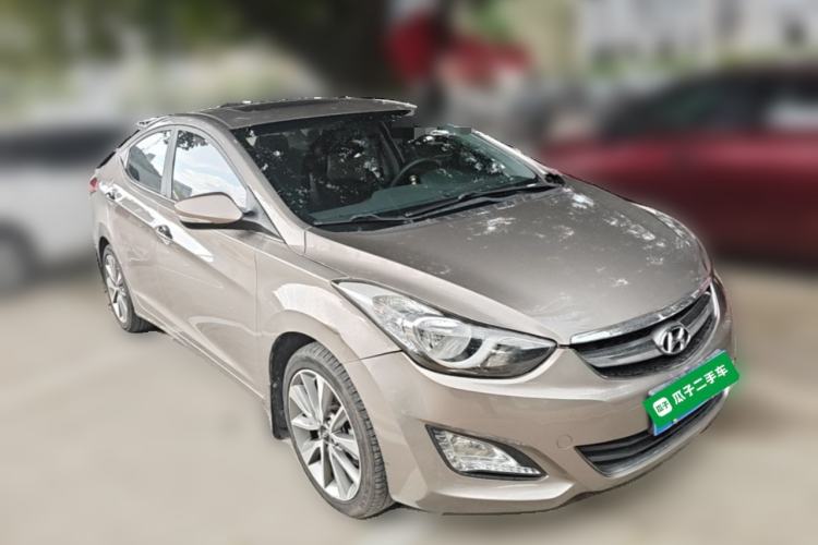 Used Hyundai Elantra (5th Generation / Langdong) 2015 1.6L Automatic Leading Model Front Right 45 Deg