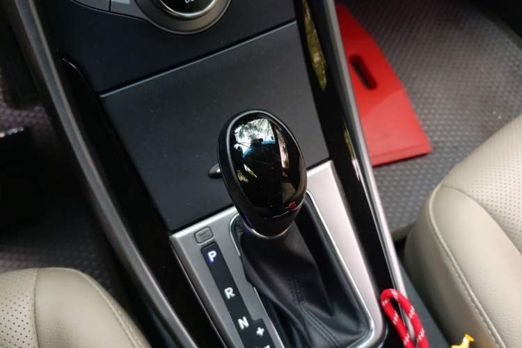 Used Hyundai Elantra (5th Generation / Langdong) 2015 1.6L Automatic Luxury Model Gear Lever