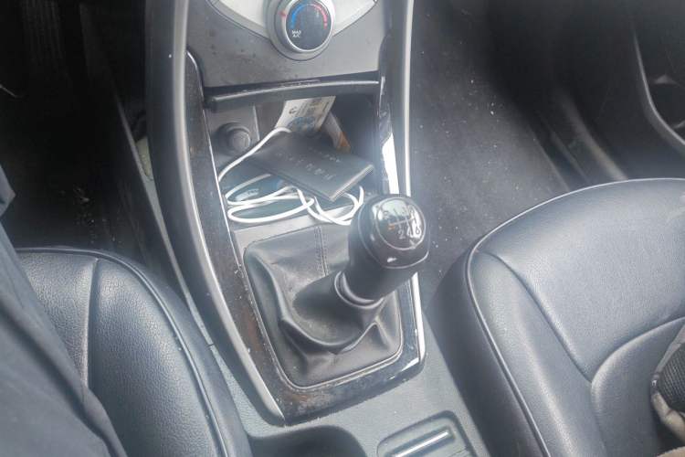 Used Hyundai Elantra (5th Generation / Langdong) 2015 1.6L Manual Leading Model Gear Lever