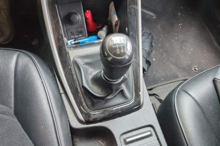 Used Hyundai Elantra (5th Generation / Langdong) 2015 1.6L Manual Leading Model Gear Lever