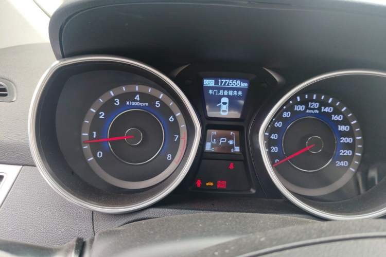 Used Hyundai Elantra (5th Generation / Langdong) 2015 1.6L Automatic Luxury Model Instrument Cluster