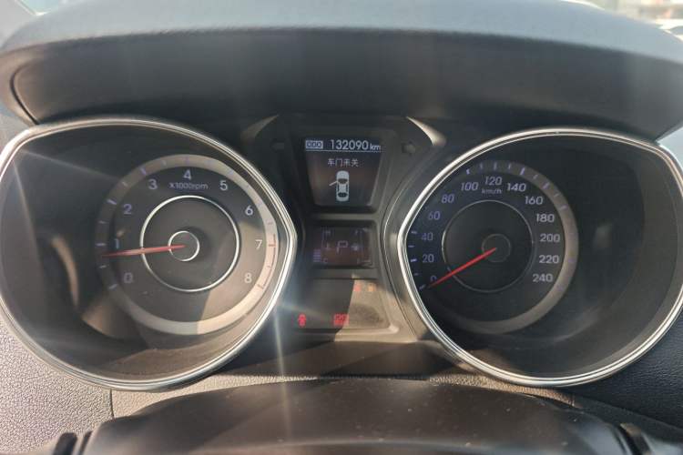 Used Hyundai Elantra (5th Generation / Langdong) 2015 1.6L Automatic Luxury Model Instrument Cluster