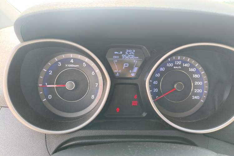 Used Hyundai Elantra (5th Generation / Langdong) 2015 1.6L Automatic Fashion Model Instrument Cluster