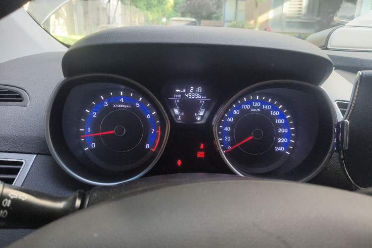 Used Hyundai Elantra (5th Generation / Langdong) 2015 1.6L Automatic Fashion Model Instrument Cluster