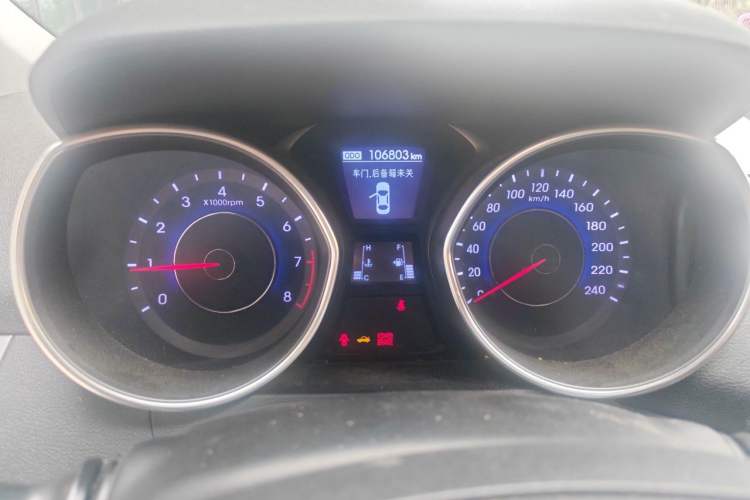Used Hyundai Elantra (5th Generation / Langdong) 2015 1.6L Manual Leading Model Instrument Cluster