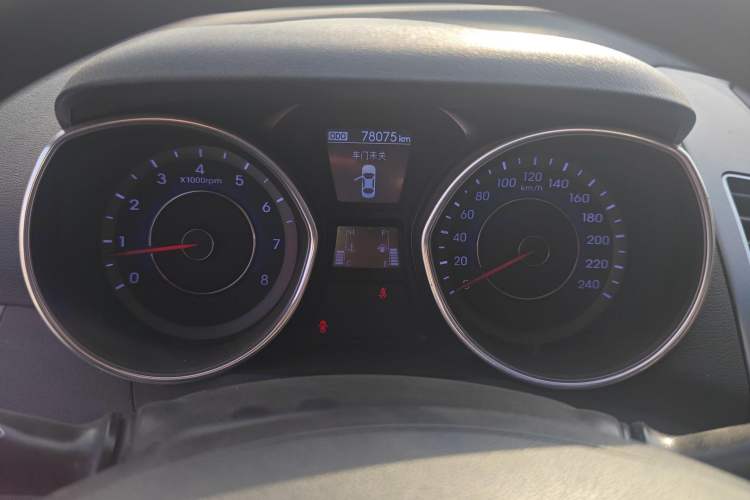 Used Hyundai Elantra (5th Generation / Langdong) 2015 1.6L Manual Leading Model Instrument Cluster