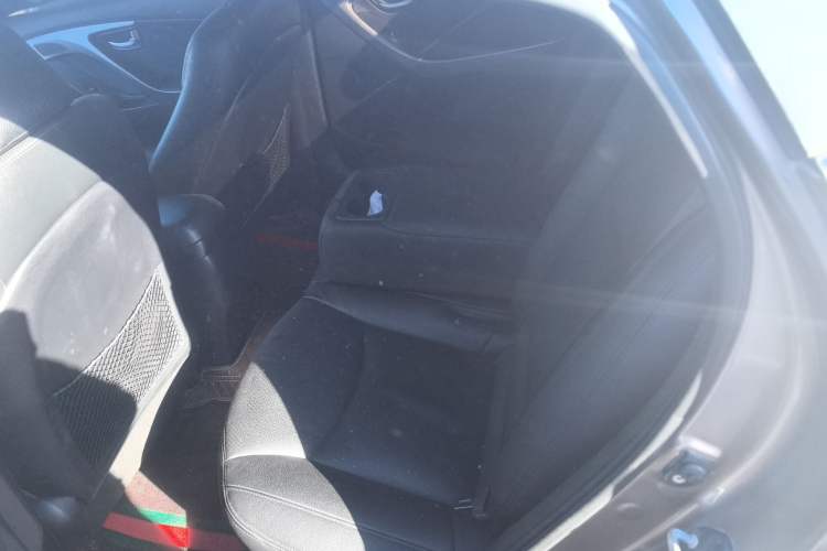 Used Hyundai Elantra (5th Generation / Langdong) 2015 1.6L Automatic Leading Model Interior 1
