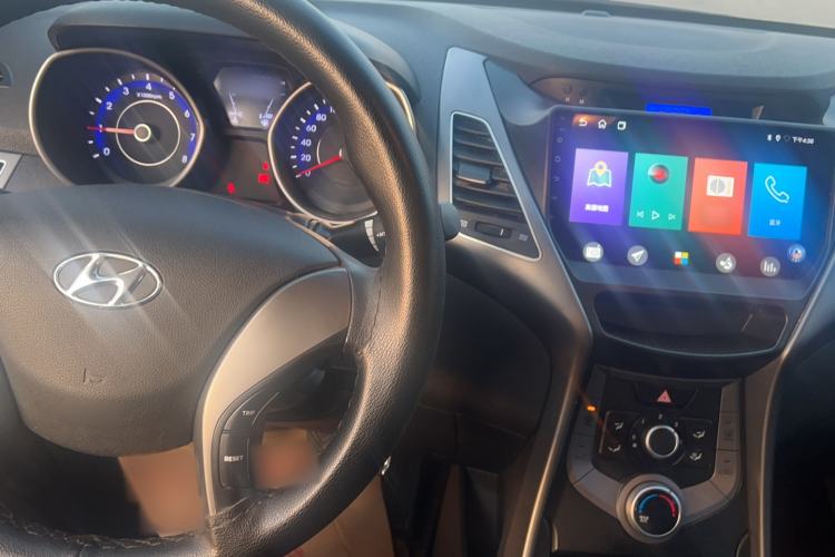 Used Hyundai Elantra (5th Generation / Langdong) 2015 1.6L Manual Fashion Edition Interior 3