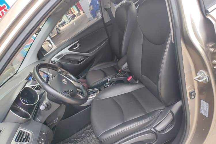 Used Hyundai Elantra (5th Generation / Langdong) 2015 1.6L Automatic Luxury Model Left Front Seat