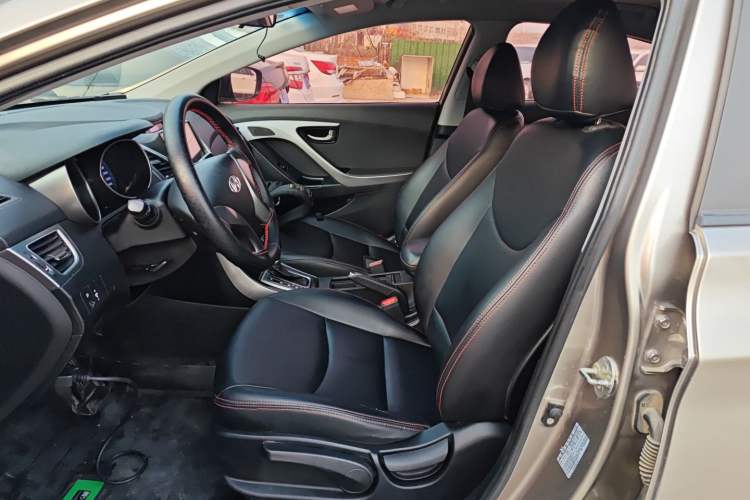 Used Hyundai Elantra (5th Generation / Langdong) 2015 1.6L Automatic Fashion Model Left Front Seat