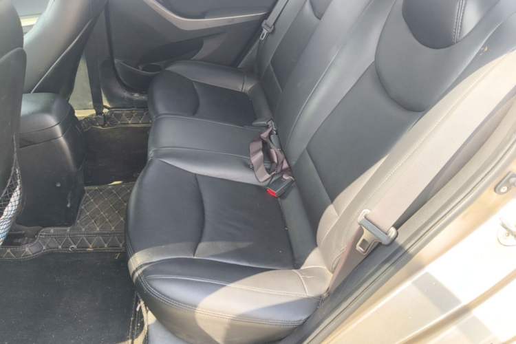 Used Hyundai Elantra (5th Generation / Langdong) 2015 1.6L Automatic Fashion Model Left Rear Seat