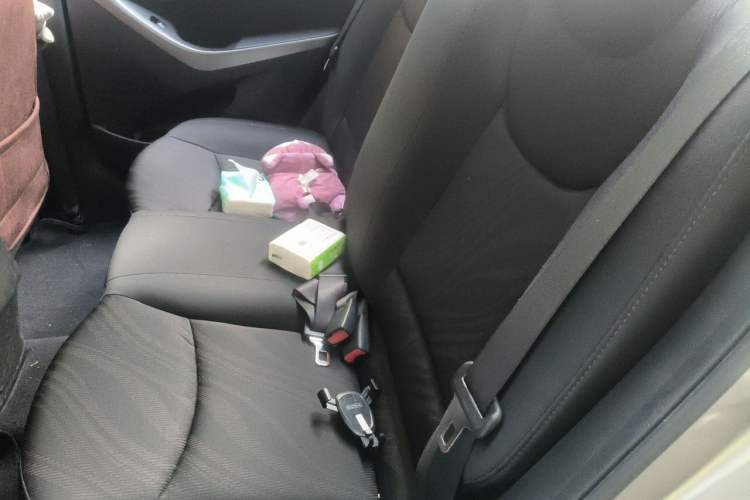 Used Hyundai Elantra (5th Generation / Langdong) 2015 1.6L Automatic Fashion Model Left Rear Seat