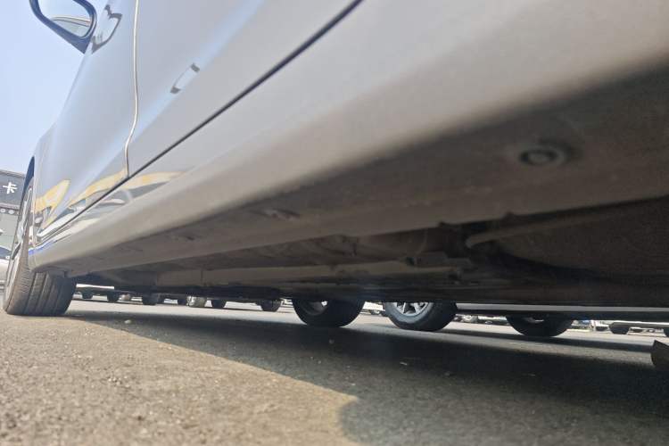 Used Hyundai Elantra (5th Generation / Langdong) 2015 1.6L Automatic Luxury Model Left Side Sill