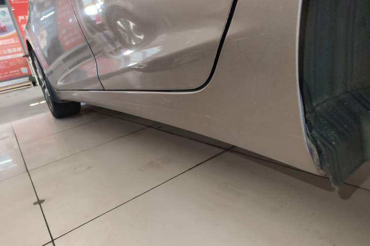 Used Hyundai Elantra (5th Generation / Langdong) 2015 1.6L Automatic Luxury Model Left Side Sill