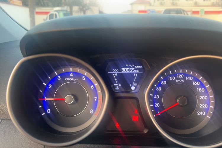 Used Hyundai Elantra (5th Generation / Langdong) 2015 1.6L Manual Fashion Edition Odometer Close Up