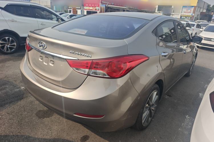 Used Hyundai Elantra (5th Generation / Langdong) 2015 1.6L Automatic Luxury Model Rear Right 45 Deg
