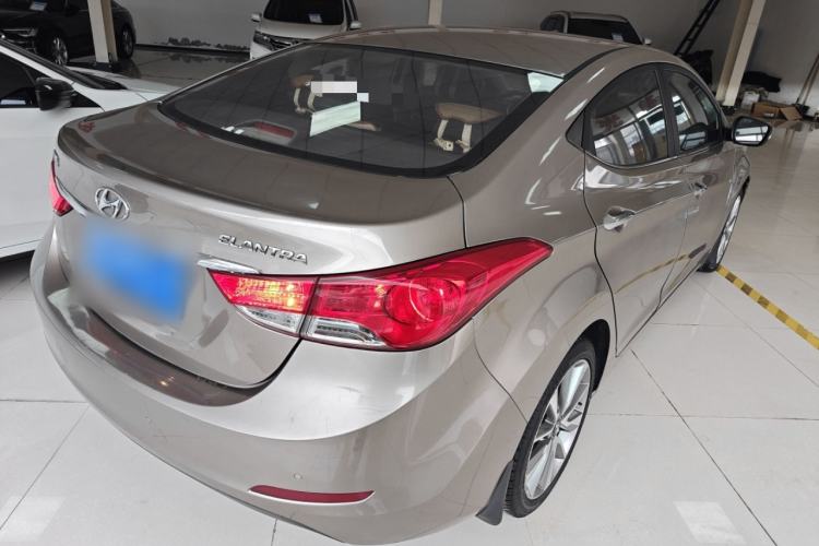Used Hyundai Elantra (5th Generation / Langdong) 2015 1.6L Automatic Leading Model Rear Right 45 Deg