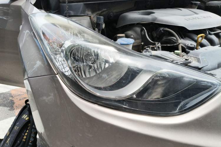 Used Hyundai Elantra (5th Generation / Langdong) 2015 1.6L Automatic Fashion Model Right Front Headlight
