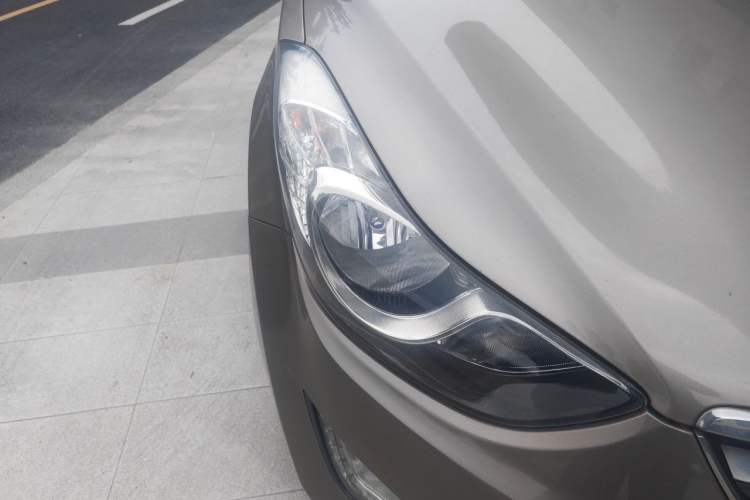 Used Hyundai Elantra (5th Generation / Langdong) 2015 1.6L Manual Leading Model Right Front Headlight