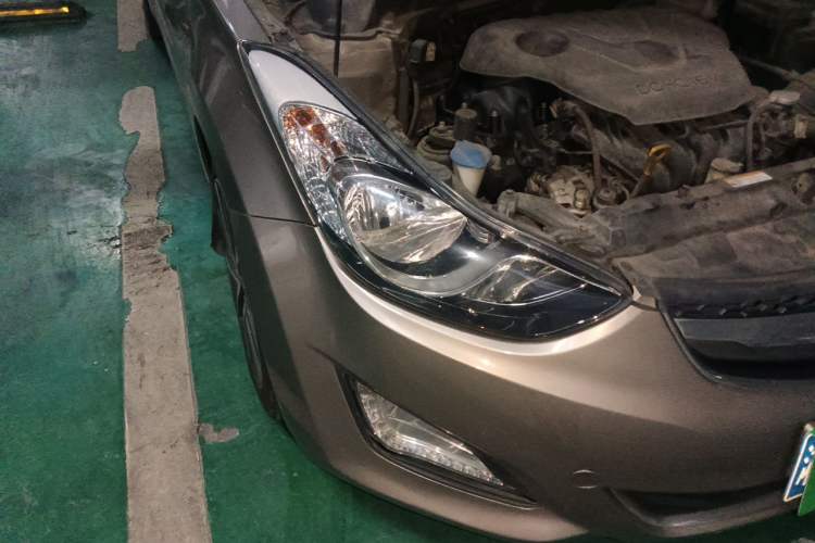 Used Hyundai Elantra (5th Generation / Langdong) 2015 1.6L Automatic Leading Model Right Front Headlight