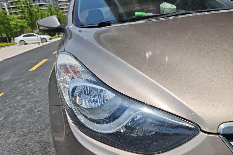 Used Hyundai Elantra (5th Generation / Langdong) 2015 1.6L Manual Leading Model Right Front Headlight