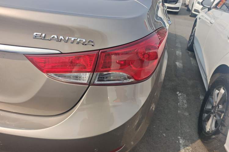 Used Hyundai Elantra (5th Generation / Langdong) 2015 1.6L Automatic Luxury Model Right Rear Taillight