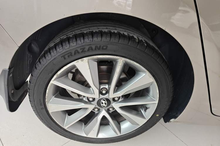 Used Hyundai Elantra (5th Generation / Langdong) 2015 1.6L Automatic Leading Model Right Rear Wheel Hub