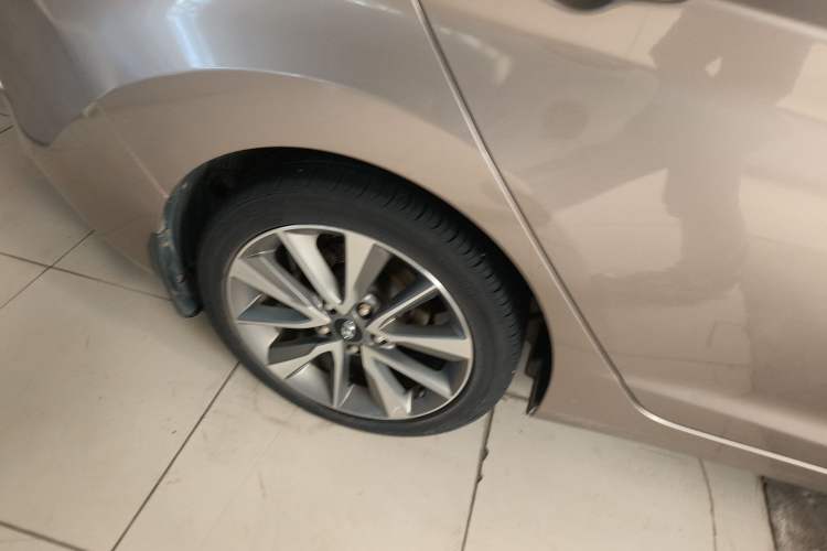 Used Hyundai Elantra (5th Generation / Langdong) 2015 1.6L Automatic Luxury Model Right Rear Wheel Hub