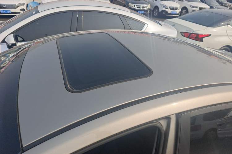 Used Hyundai Elantra (5th Generation / Langdong) 2015 1.6L Automatic Luxury Model Roof