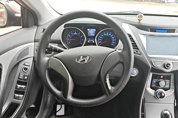 Used Hyundai Elantra (5th Generation / Langdong) 2015 1.6L Automatic Leading Model Steering Wheel