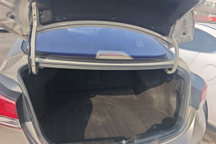 Used Hyundai Elantra (5th Generation / Langdong) 2015 1.6L Automatic Luxury Model Trunk