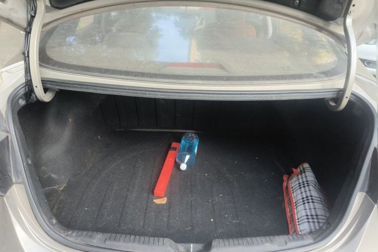 Used Hyundai Elantra (5th Generation / Langdong) 2015 1.6L Automatic Fashion Model Trunk