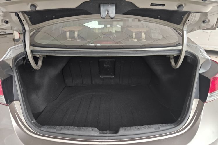 Used Hyundai Elantra (5th Generation / Langdong) 2015 1.6L Automatic Leading Model Trunk