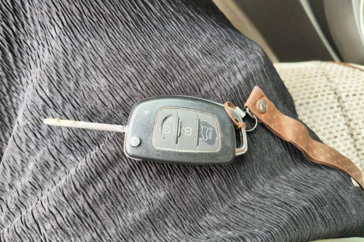 Used Hyundai Elantra (5th Generation / Langdong) 2015 1.6L Automatic Fashion Model Vehicle Key