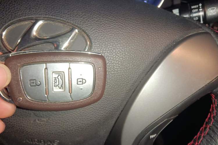 Used Hyundai Elantra (5th Generation / Langdong) 2015 1.6L Automatic Leading Model Vehicle Key