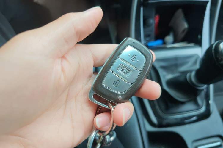 Used Hyundai Elantra (5th Generation / Langdong) 2015 1.6L Manual Leading Model Vehicle Key