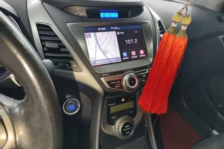 Used Hyundai Elantra (5th Generation / Langdong) 2015 1.6L Automatic Luxury Model Audio And AC Panel
