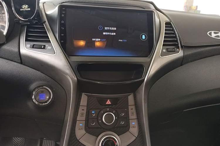 Used Hyundai Elantra (5th Generation / Langdong) 2015 1.6L Manual Leading Model Audio And AC Panel