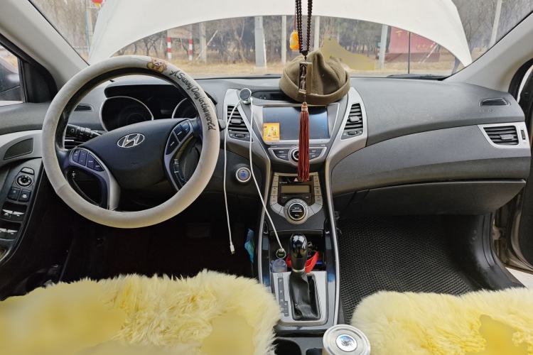 Used Hyundai Elantra (5th Generation / Langdong) 2015 1.6L Automatic Luxury Model Center Console