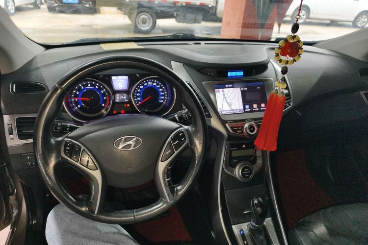 Used Hyundai Elantra (5th Generation / Langdong) 2015 1.6L Automatic Luxury Model Center Console