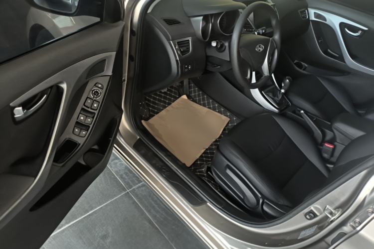 Used Hyundai Elantra (5th Generation / Langdong) 2015 1.6L Manual Leading Model Driver Seat