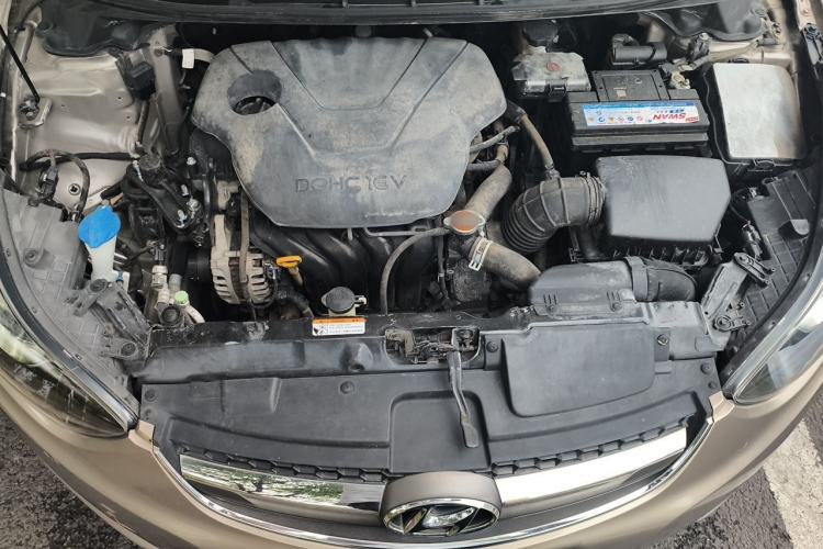 Used Hyundai Elantra (5th Generation / Langdong) 2015 1.6L Automatic Luxury Model Engine Bay