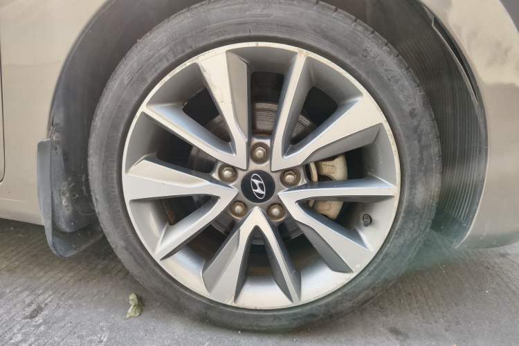 Used Hyundai Elantra (5th Generation / Langdong) 2015 1.6L Automatic Luxury Model Exterior 7
