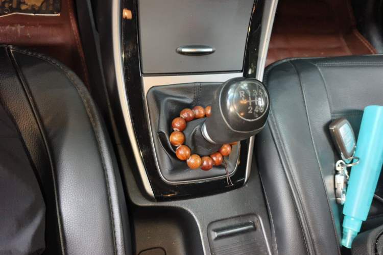 Used Hyundai Elantra (5th Generation / Langdong) 2015 1.6L Manual Leading Model Gear Lever