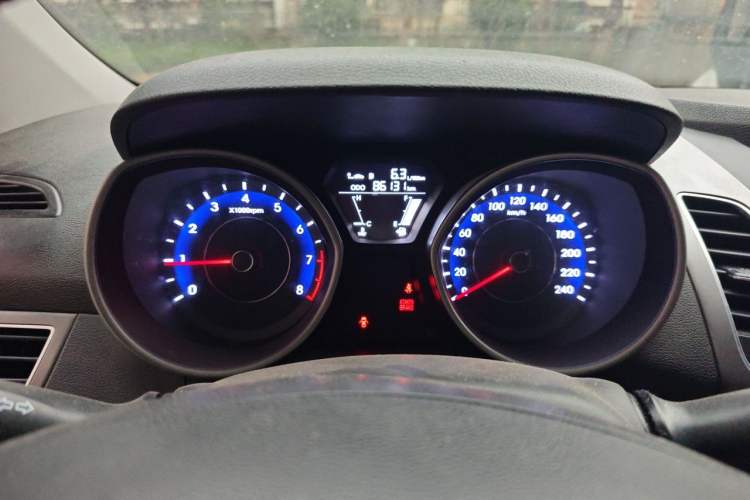 Used Hyundai Elantra (5th Generation / Langdong) 2015 1.6L Manual Fashion Edition Instrument Cluster