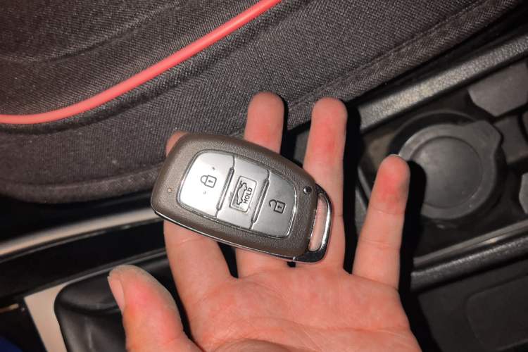 Used Hyundai Elantra (5th Generation / Langdong) 2015 1.6L Manual Leading Model Interior 1