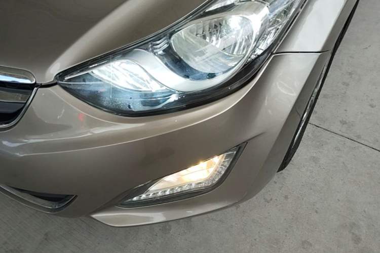 Used Hyundai Elantra (5th Generation / Langdong) 2015 1.6L Manual Leading Model Left Front Headlight