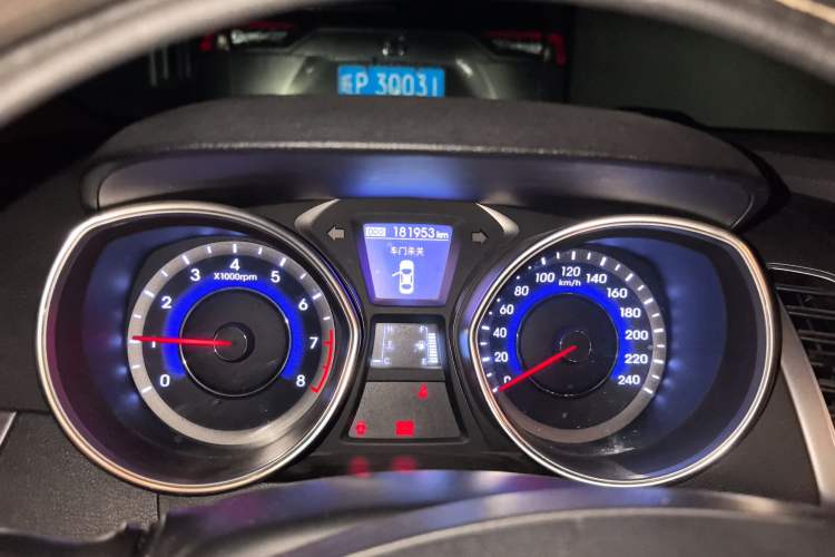 Used Hyundai Elantra (5th Generation / Langdong) 2015 1.6L Manual Leading Model Odometer Close Up